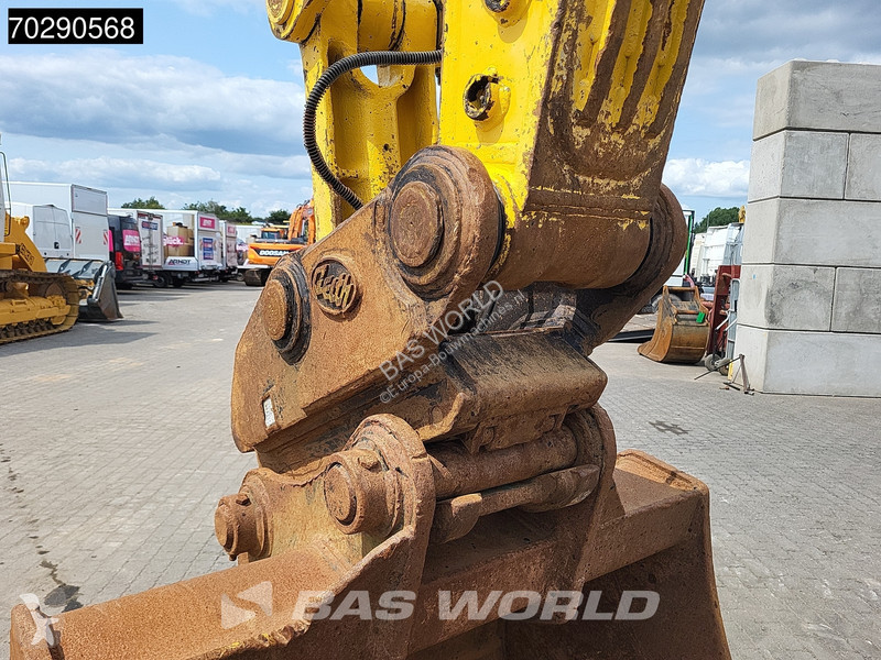 Excavator Komatsu PC240 LC-10