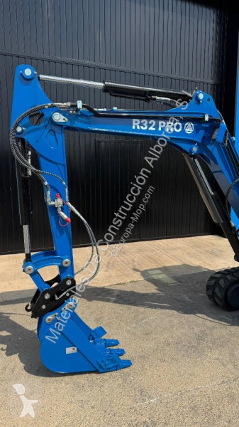 Escavadora Rippa R32 PRO