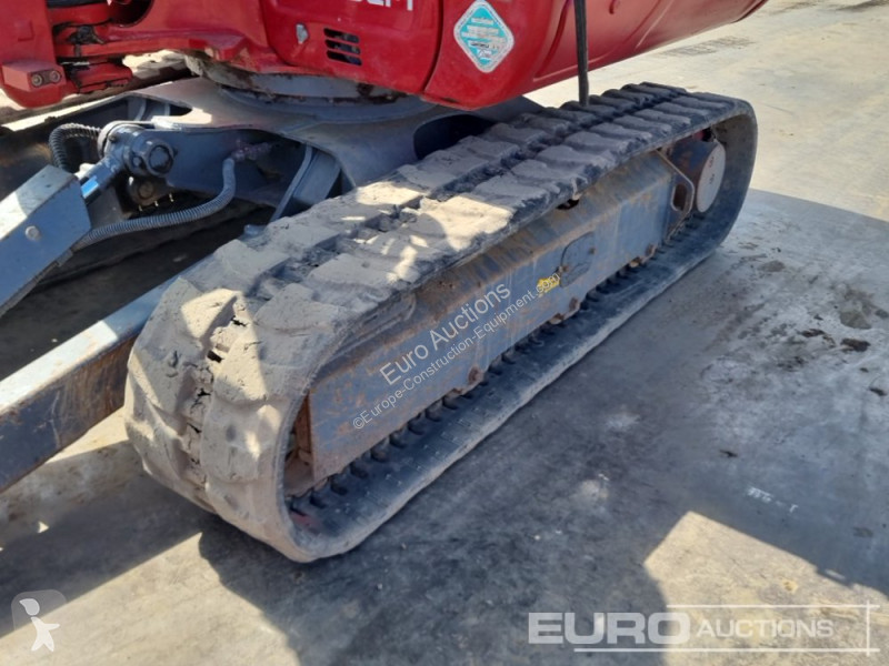 Escavadora Takeuchi 0