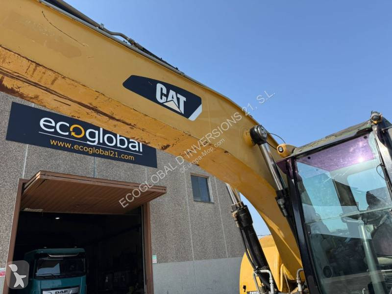 Escavatore Caterpillar D