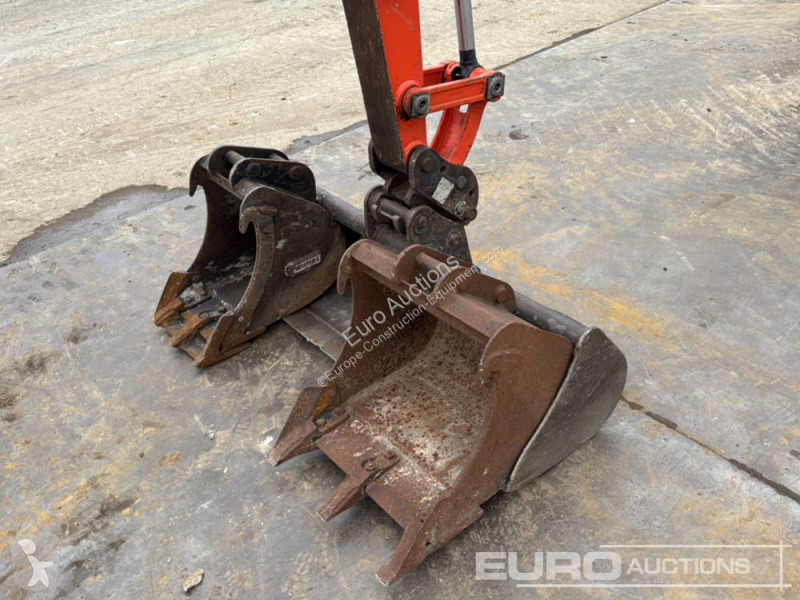 جرافة Kubota U27-4