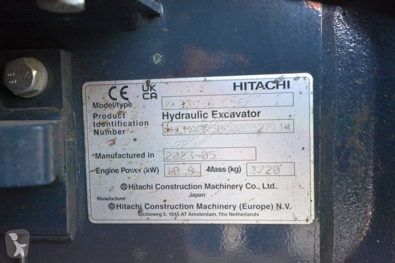 Escavadora Hitachi ZX 33 U-6