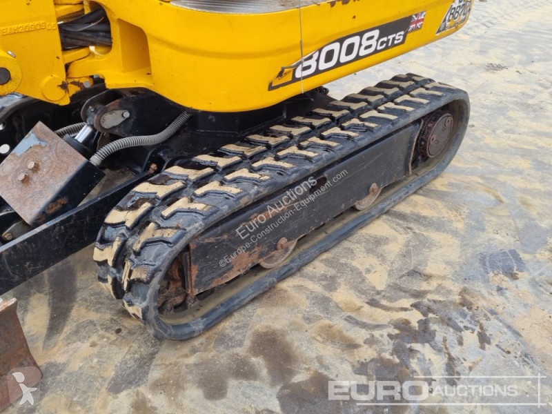 جرافة JCB