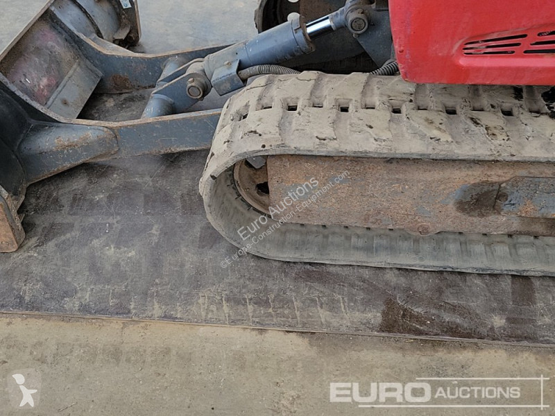 Escavadora Takeuchi TB216