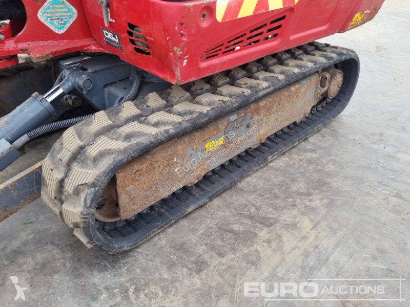 Escavadora Takeuchi TB216