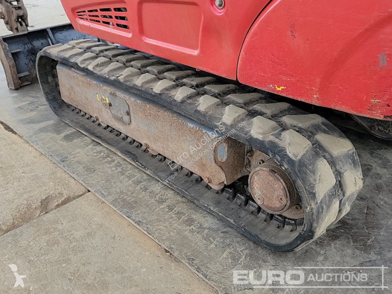 Escavadora Takeuchi TB216