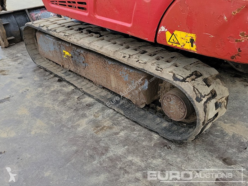 Escavadora Takeuchi TB216