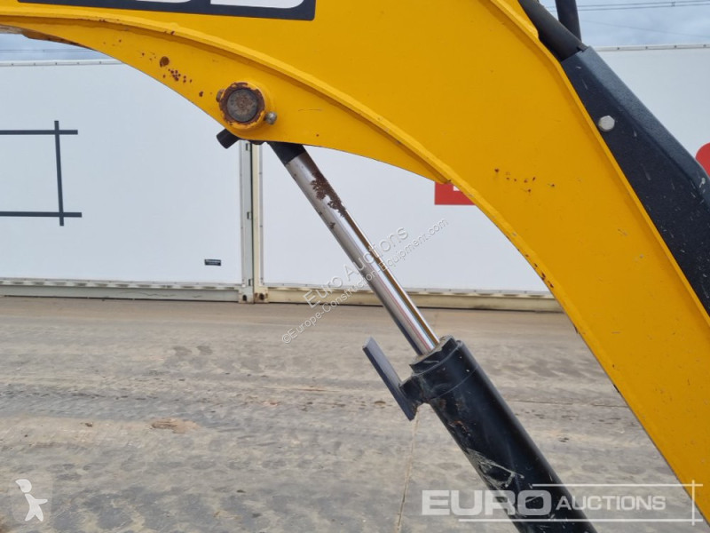 جرافة JCB 8026 CTS
