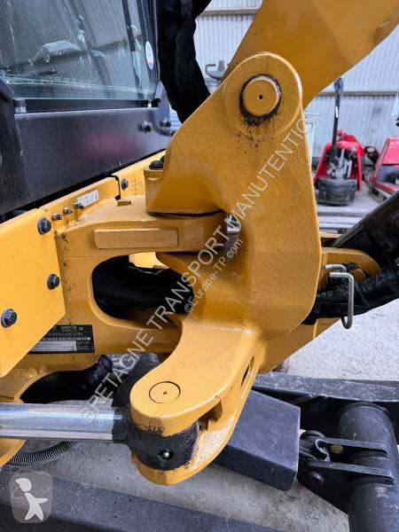 Escavadora Caterpillar 302.7CR