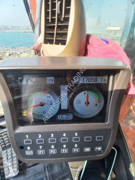 Escavadora Hitachi Longreach 28m (Abu Dhabi)