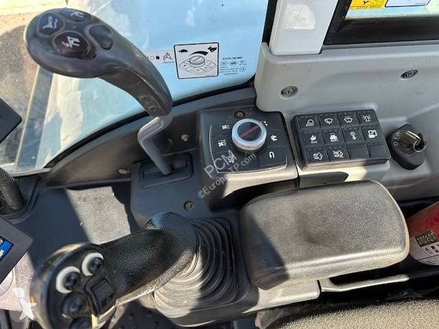 Excavadora Takeuchi TB 370