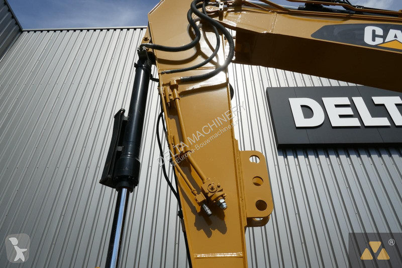 Excavator Caterpillar