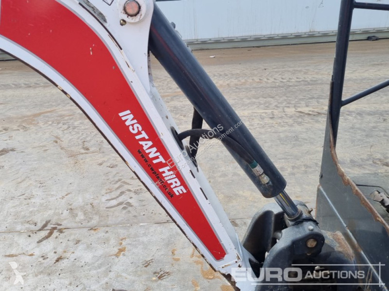 Lopatový nakládač Bobcat E17