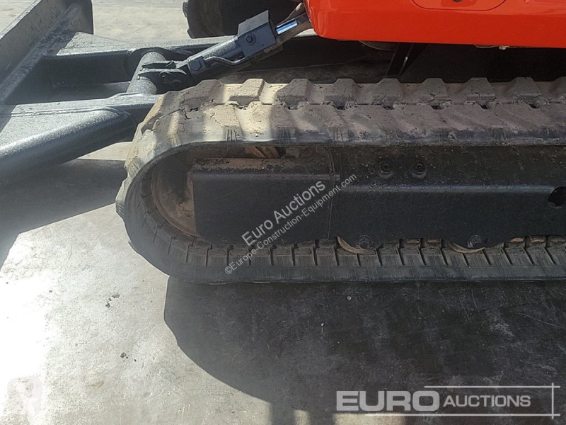 Lopatový nakládač Kubota U36-4