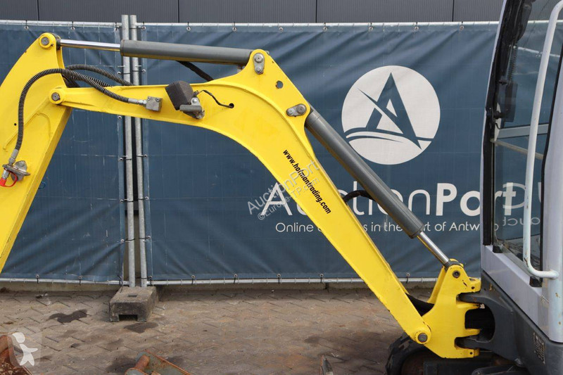 Escavadora Neuson 1404