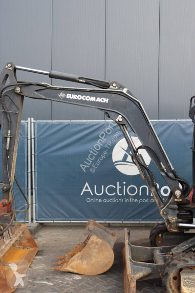 Escavadora Eurocomach ES 35 ZT