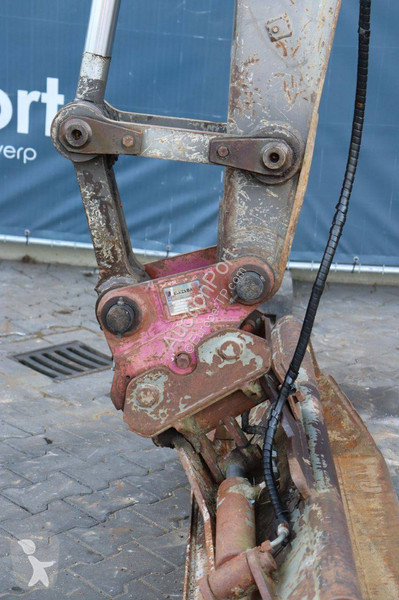 Escavadora Pel Job 233