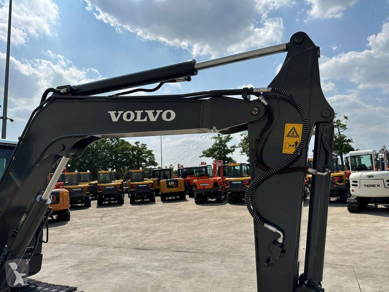 Lopatový nakládač Volvo D