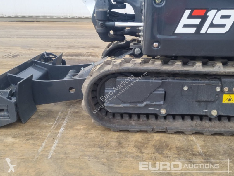 Lopatový nakládač Bobcat E19