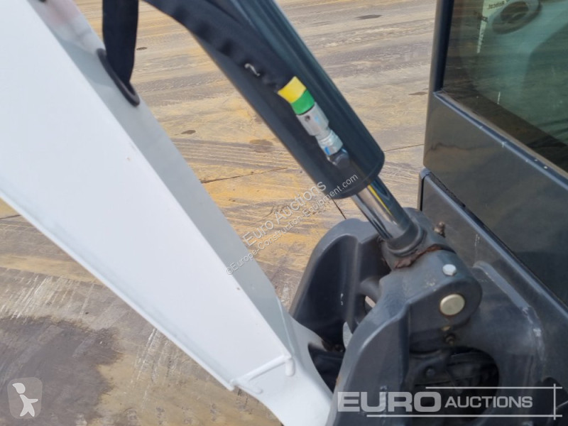Lopatový nakládač Bobcat E19
