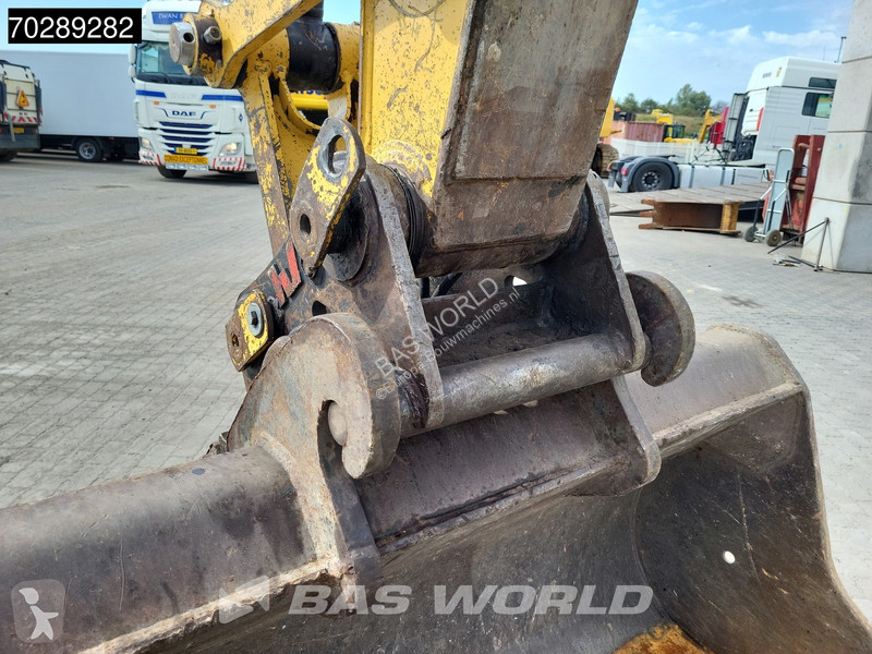 Excavator Caterpillar L