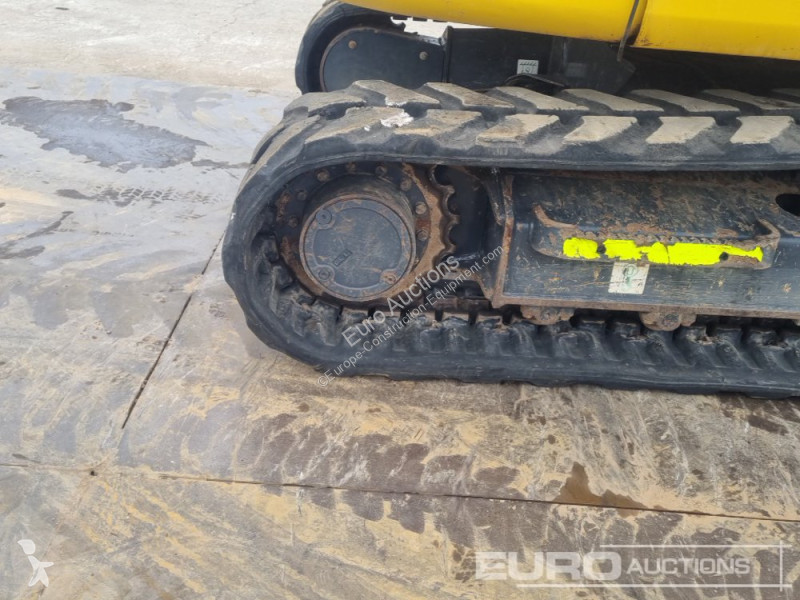 Escavadora Komatsu PC80MR-5