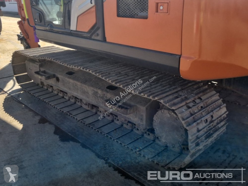 Excavadora Hitachi -7