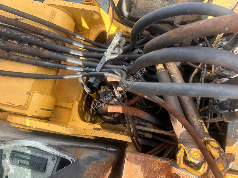 Escavadora Liebherr