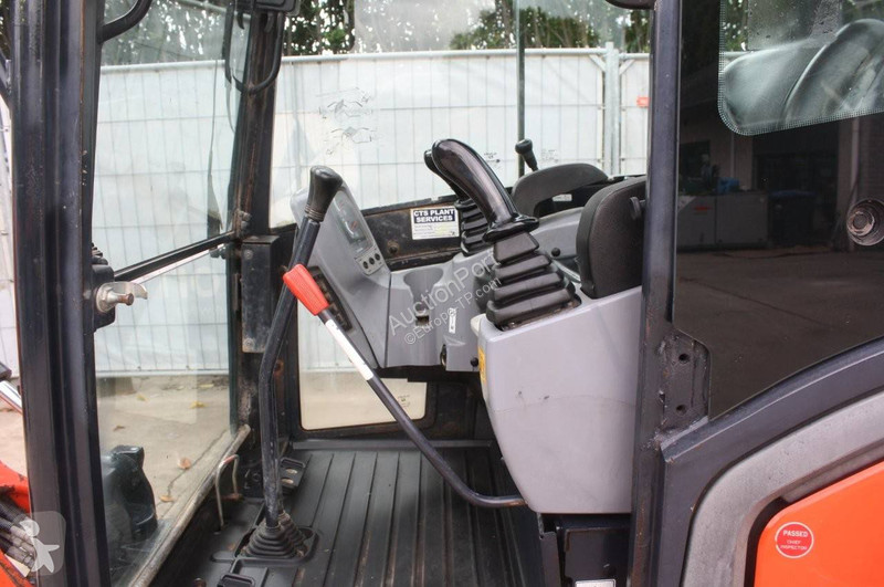 Excavadora Kubota KX015-4