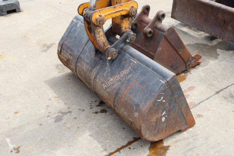 جرافة  SB20S