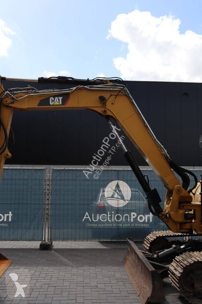 جرافة Caterpillar 308E2