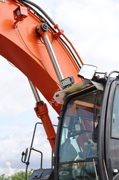 جرافة Hitachi ZX490LCH-6