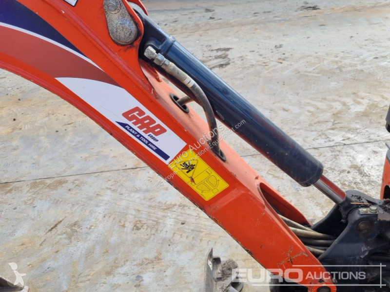 Lopatový nakládač Kubota K008-3