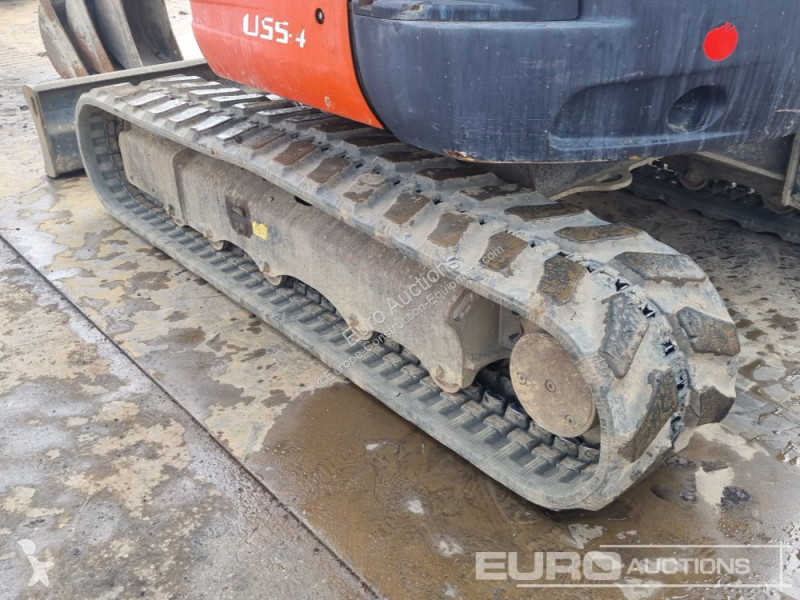 Lopatový nakládač Kubota U55-4