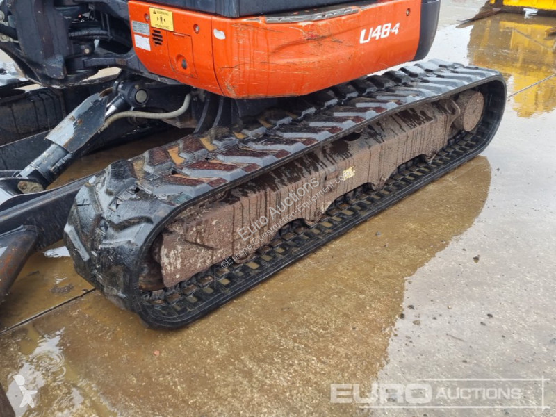 Lopatový nakládač Kubota U48-4