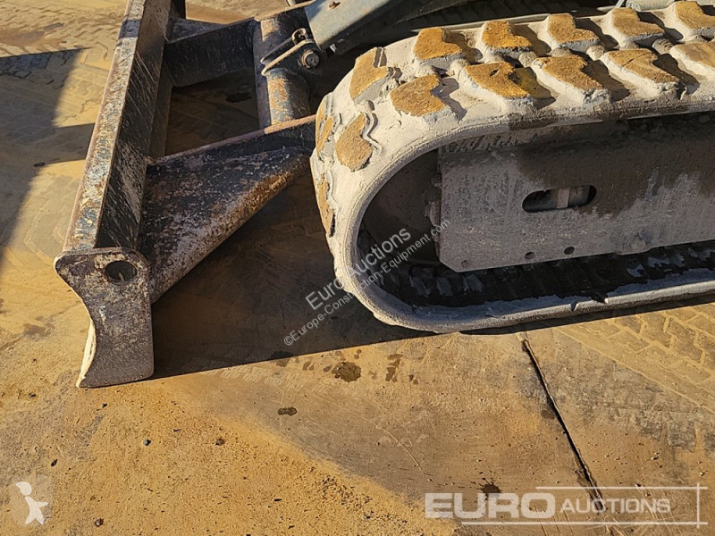 Lopatový nakládač Komatsu PC26MR-3