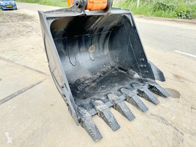 Rýpadlo Hitachi ZX220LC-5G / ISUZU ENGINE