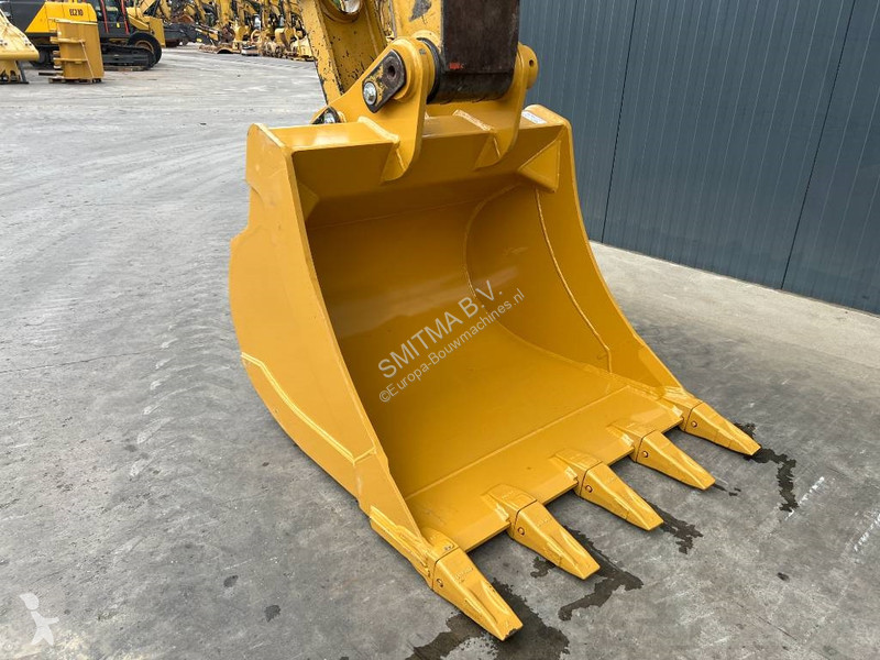 جرافة Caterpillar L