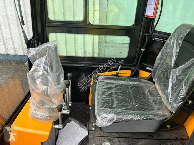 Pelle Vicsec C , Mini Excavator , Closed cabine
