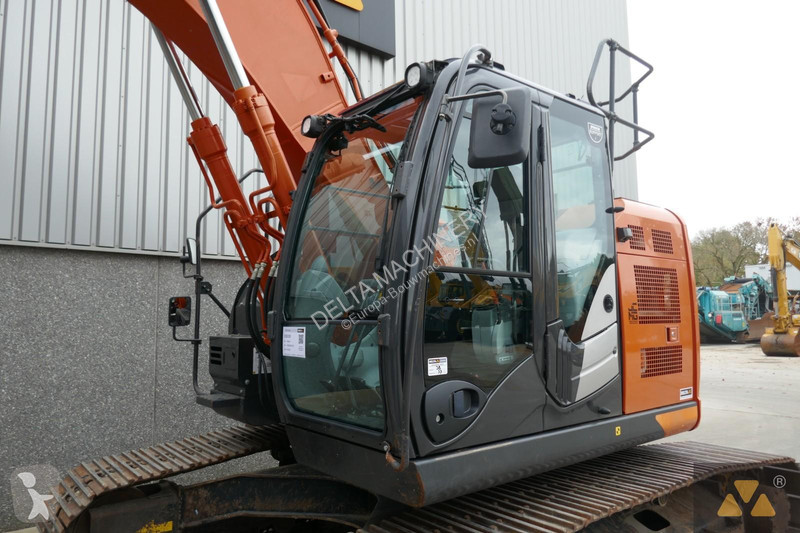 Rýpadlo Hitachi