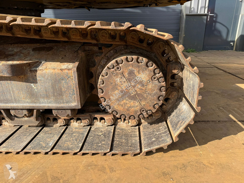 جرافة Komatsu