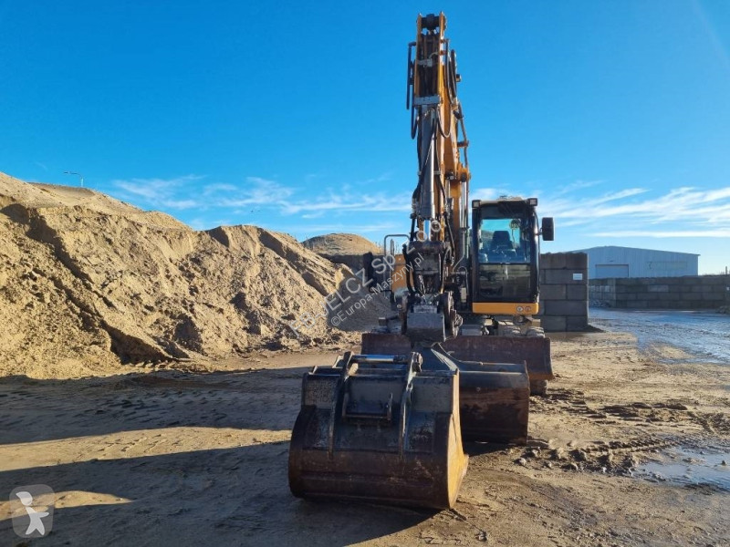 Lopatový nakládač Liebherr A 918