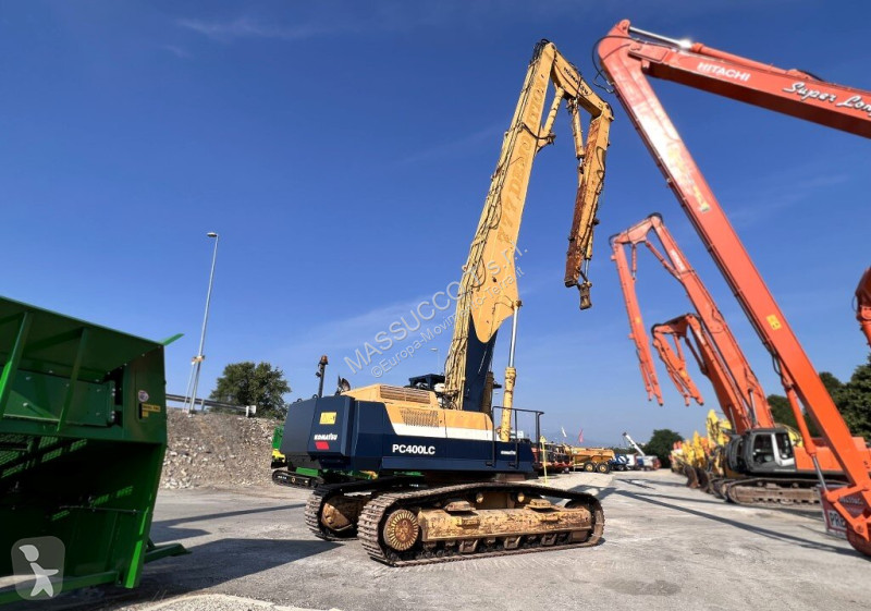 جرافة Komatsu 0-LC