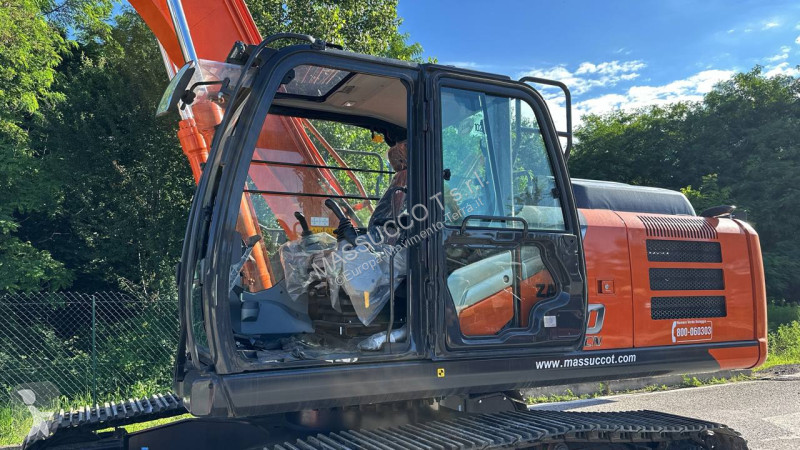 Экскаватор Hitachi 7