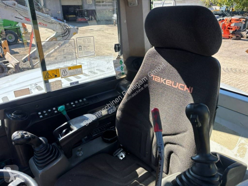جرافة Takeuchi TB 295 W