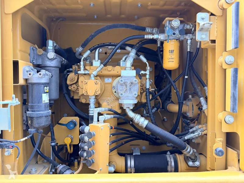 جرافة Caterpillar 320E
