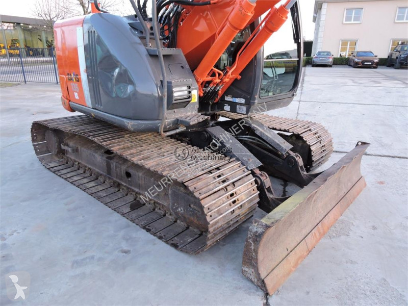 جرافة Hitachi ZX135