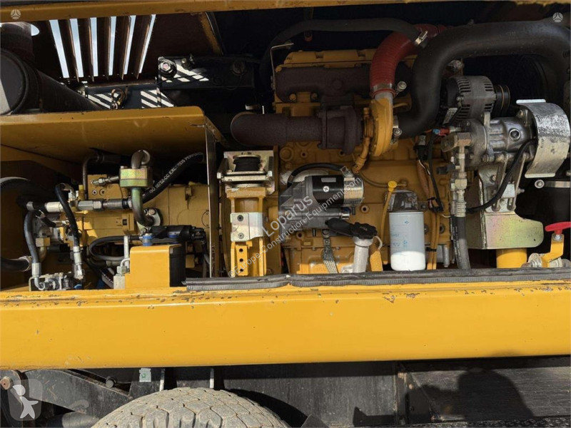 جرافة Caterpillar C