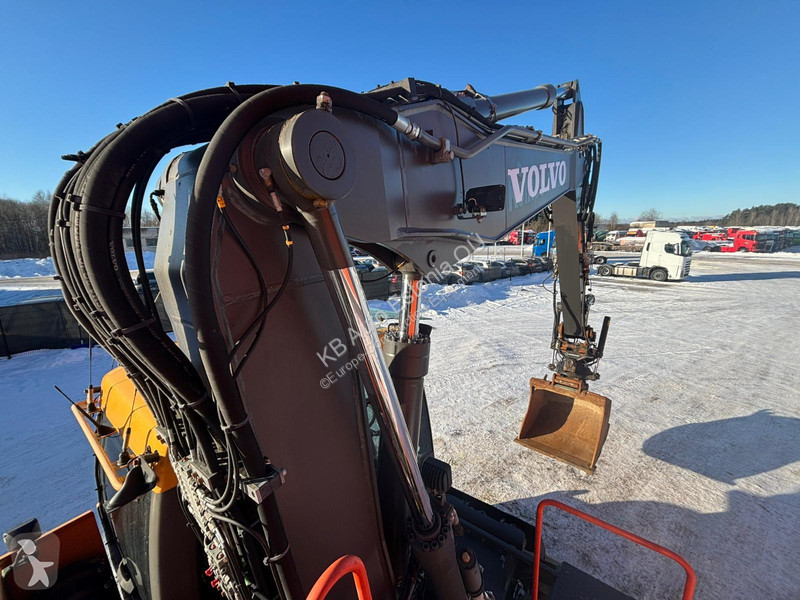 Rýpadlo Volvo E TILTROTATOR / AC / CENTRAL...