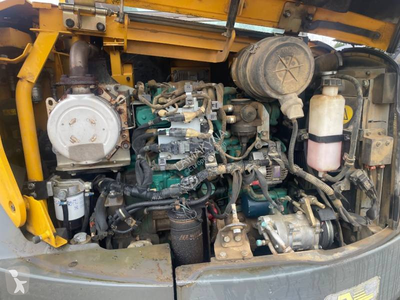 جرافة Volvo ECR88D